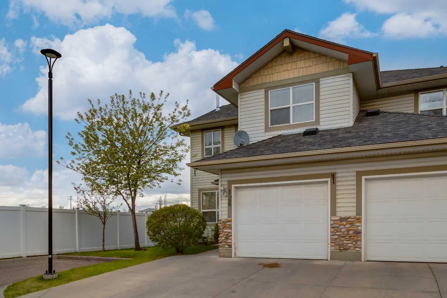 126 Harvest Gold Place NE — photo 1