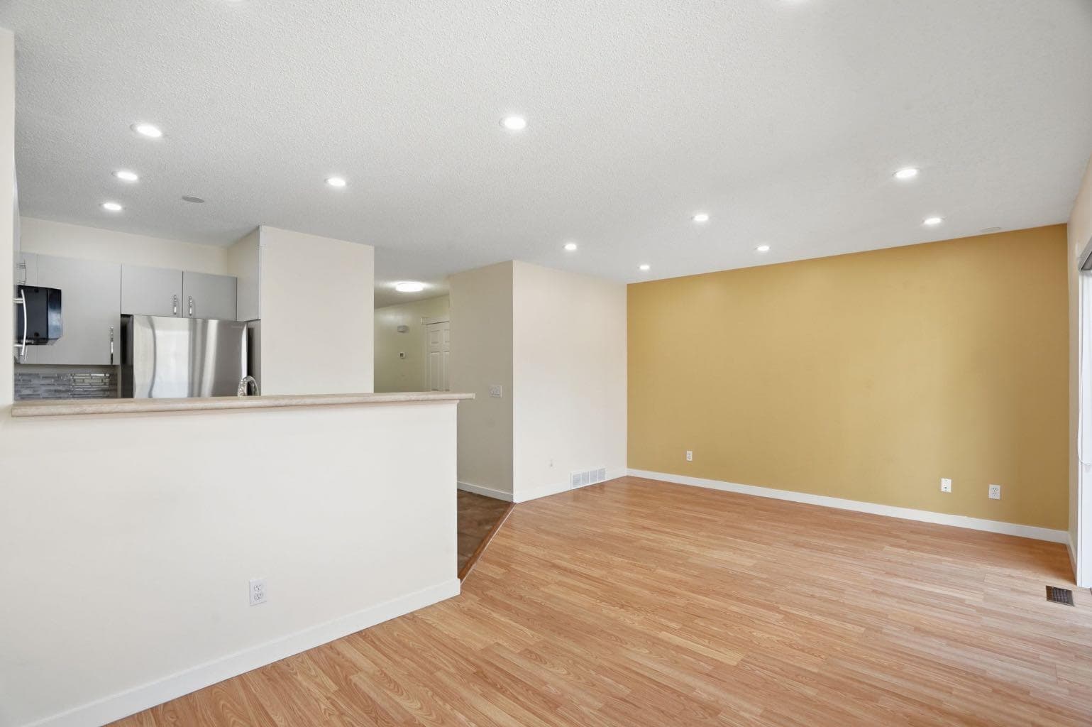 204, 760 Railway Gate SW — photo 5