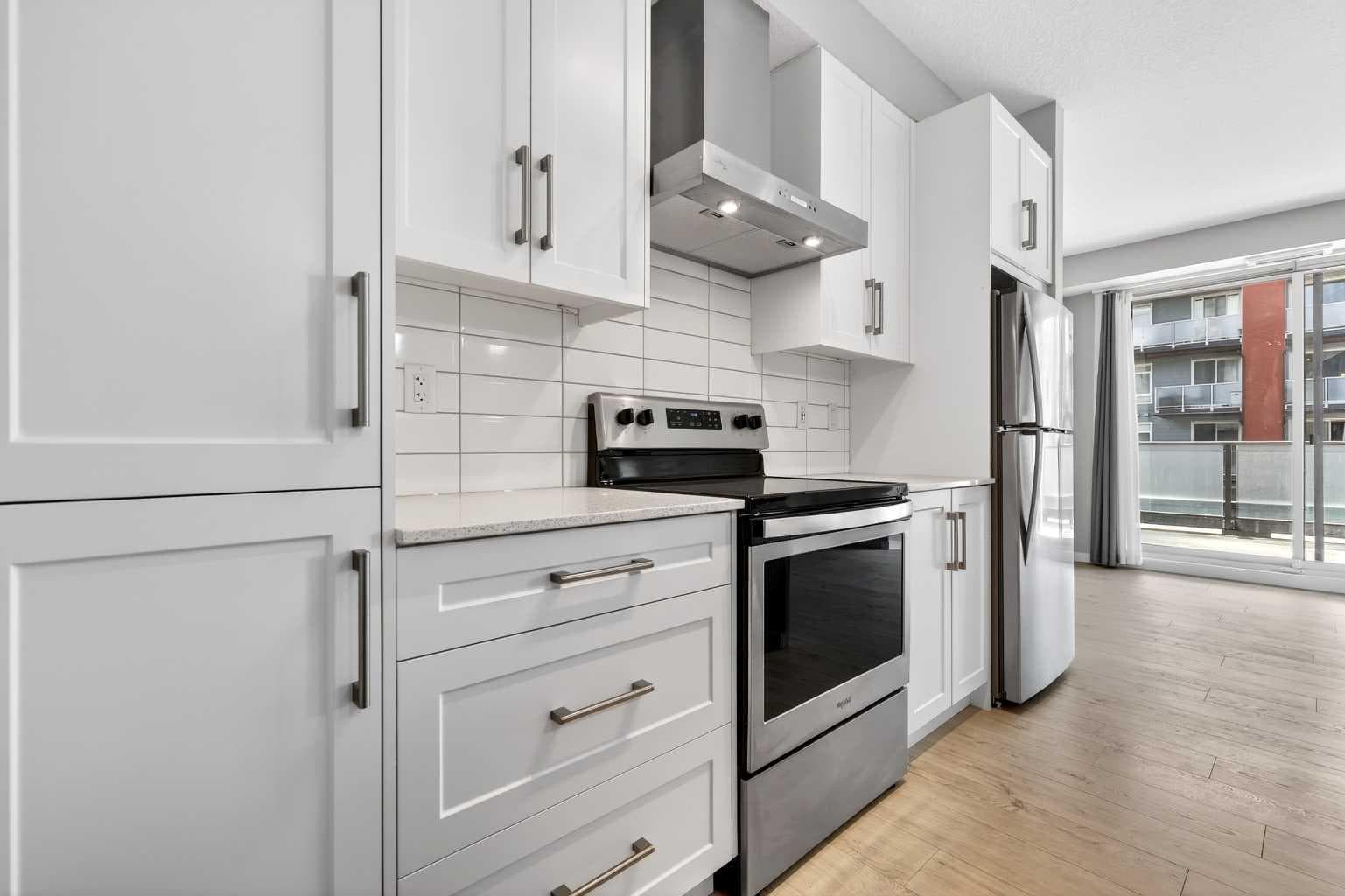 403, 122 Mahogany Centre SE — photo 4