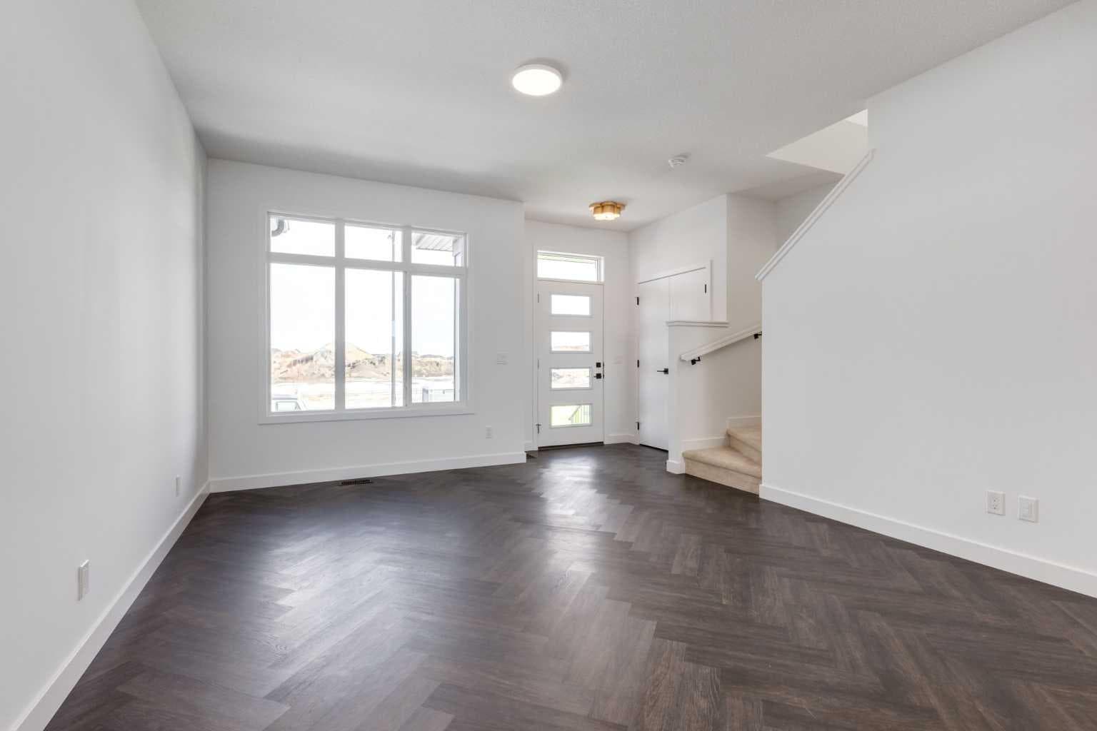 282 Heartwood Parade SE — photo 3