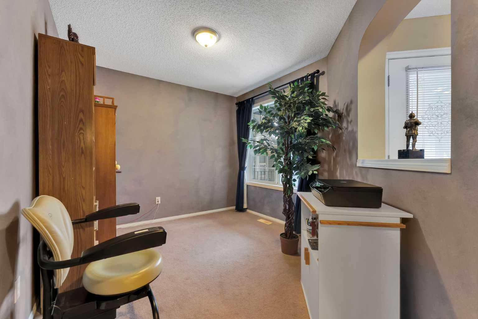 15 Saddletree Drive NE — photo 4