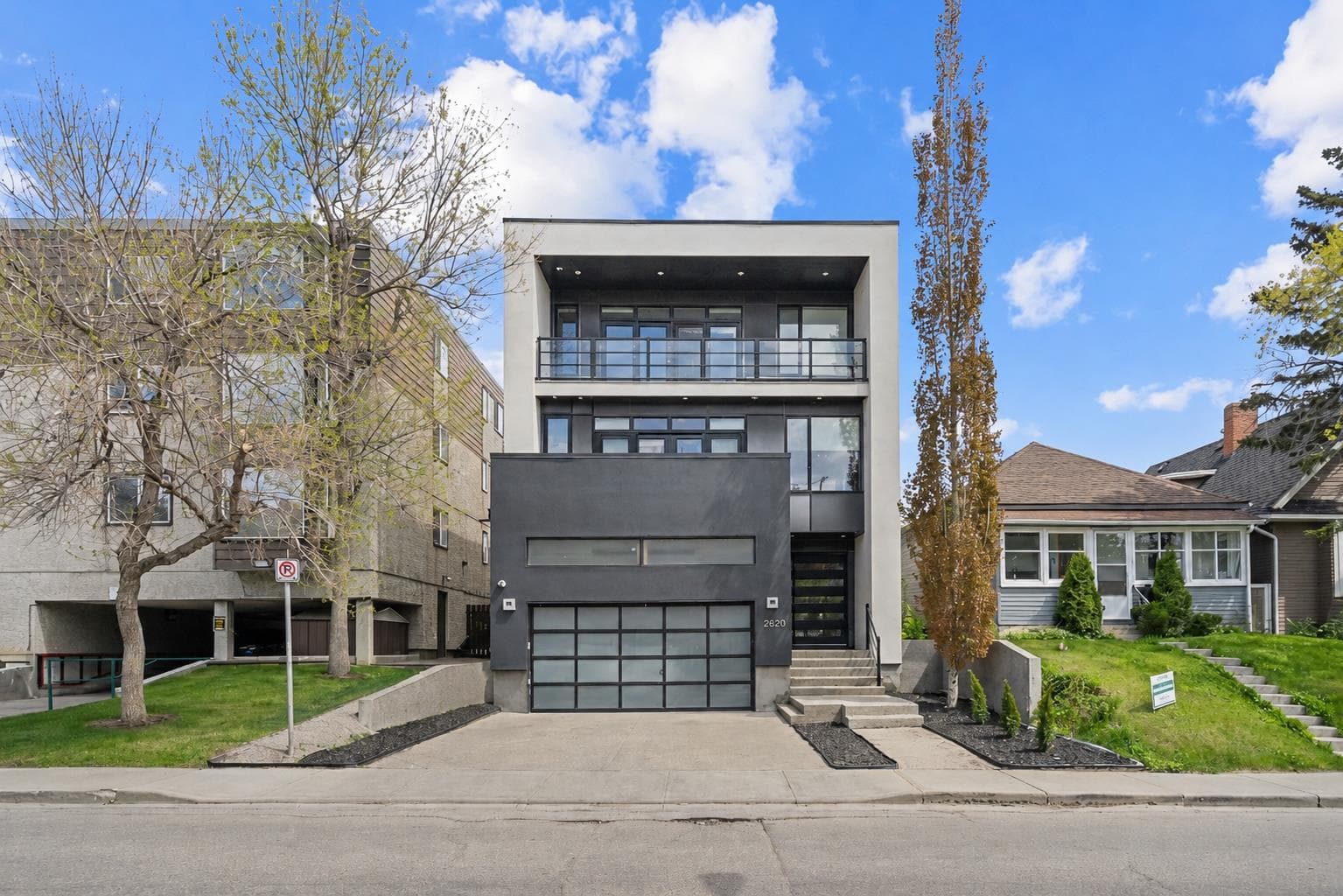 2620 14A Street SW — photo 1