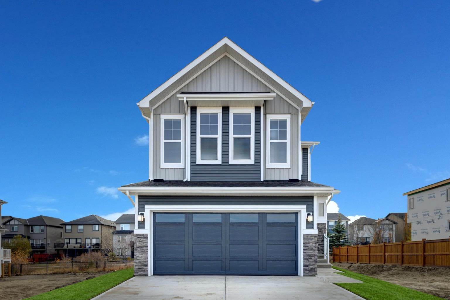 243 Silver Spruce Grove SW — photo 2