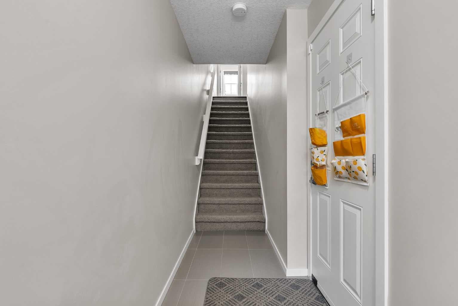 439 Ascot Circle SW — photo 4
