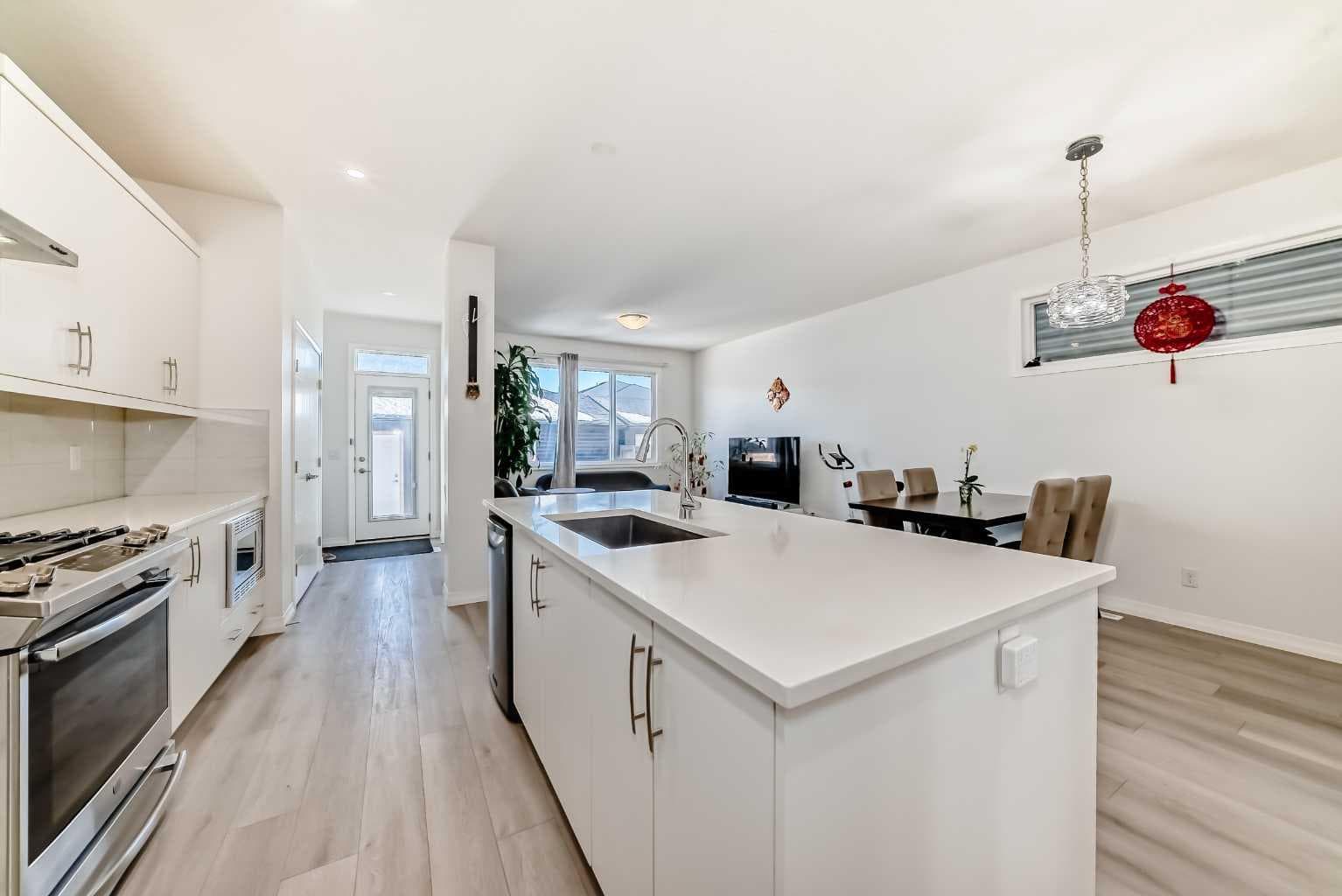 108 Wolf Creek Manor SE — photo 2