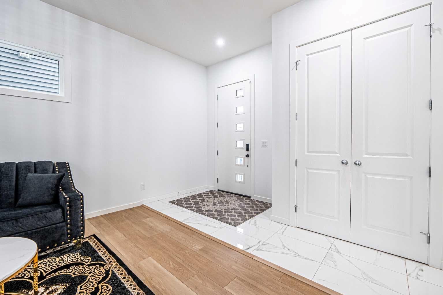 2325 Lancaster Heights SE — photo 3