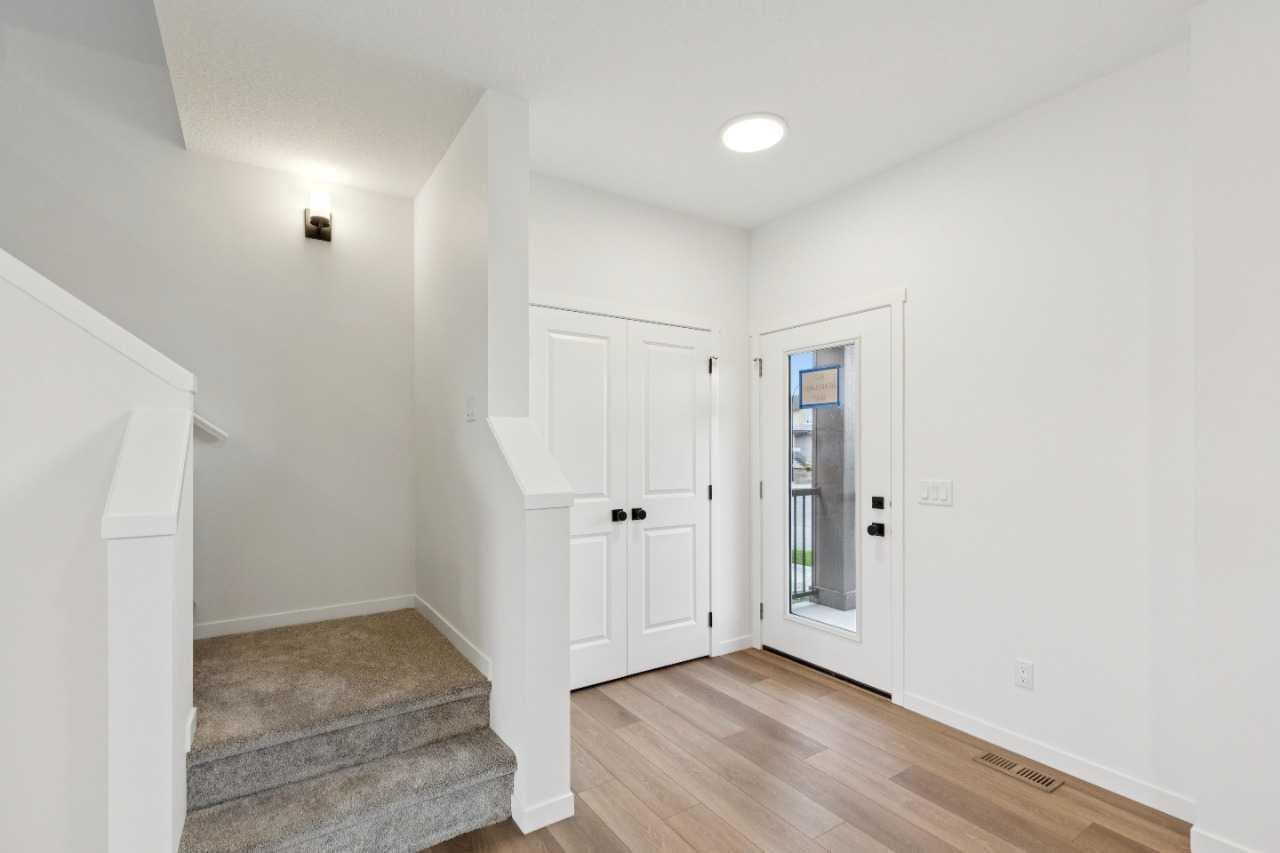 422 Heartland Way — photo 4