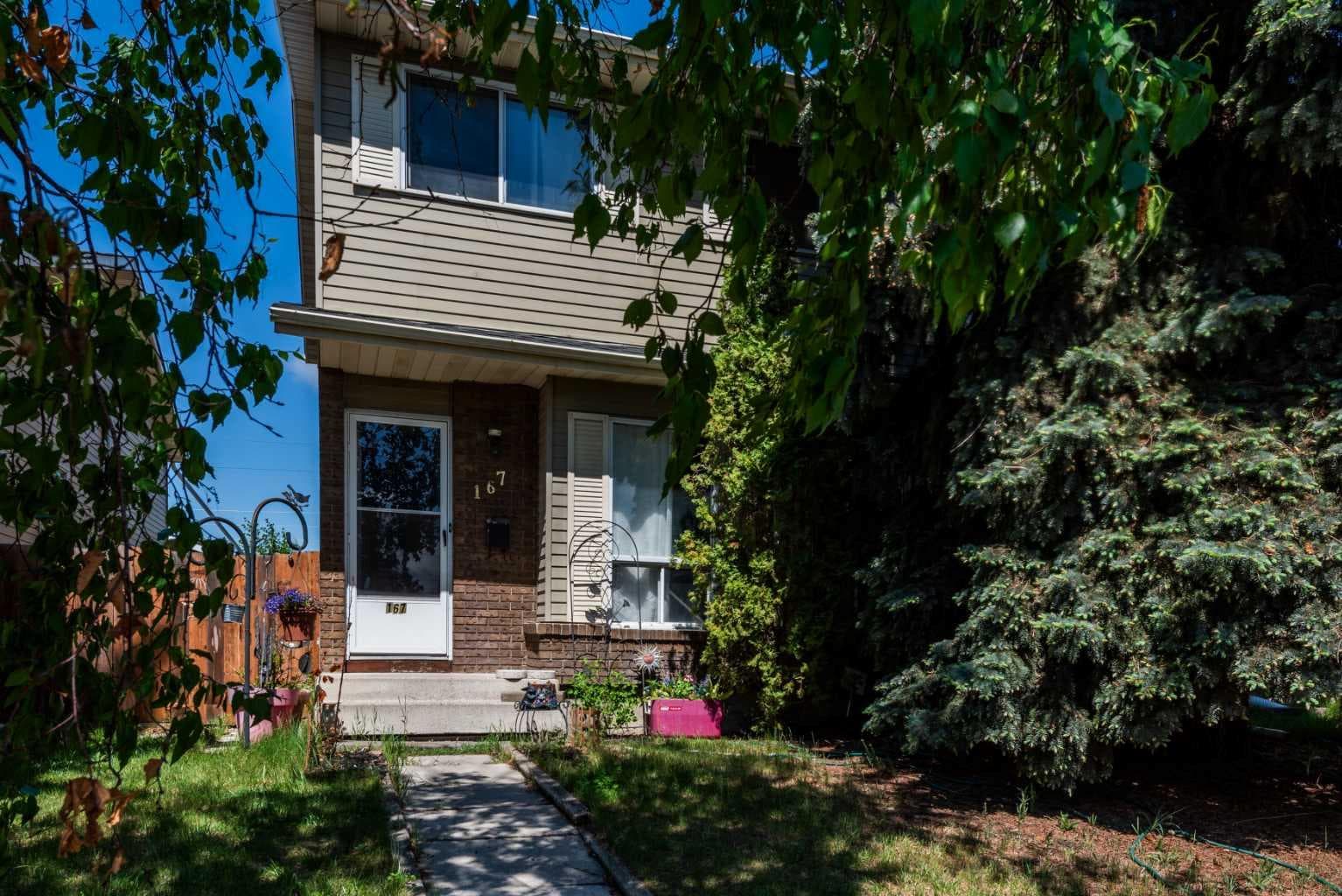 167 Erin Mount Place SE — photo 2