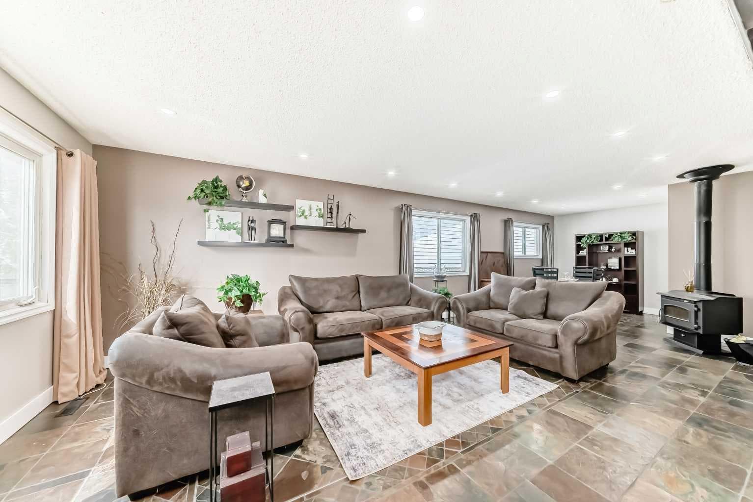 11 Huntstrom Place NE — photo 5
