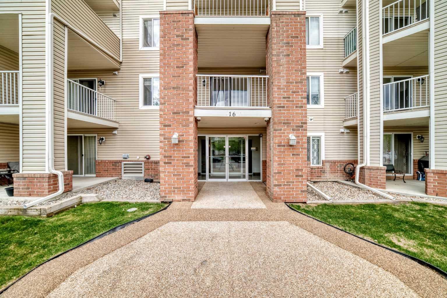 408, 16 Country Village Bay NE — photo 4