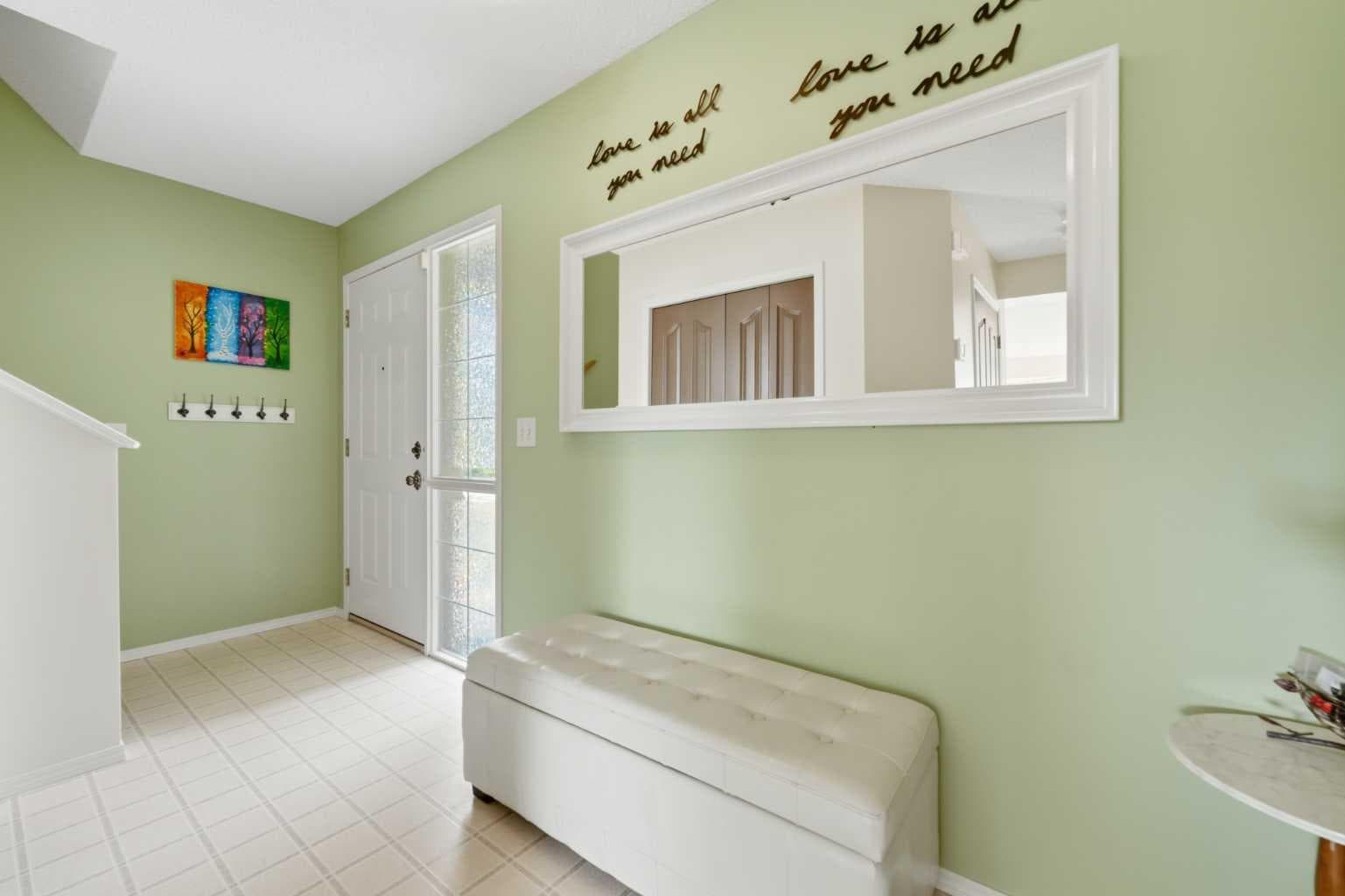 46 Somerside Place SW — photo 2