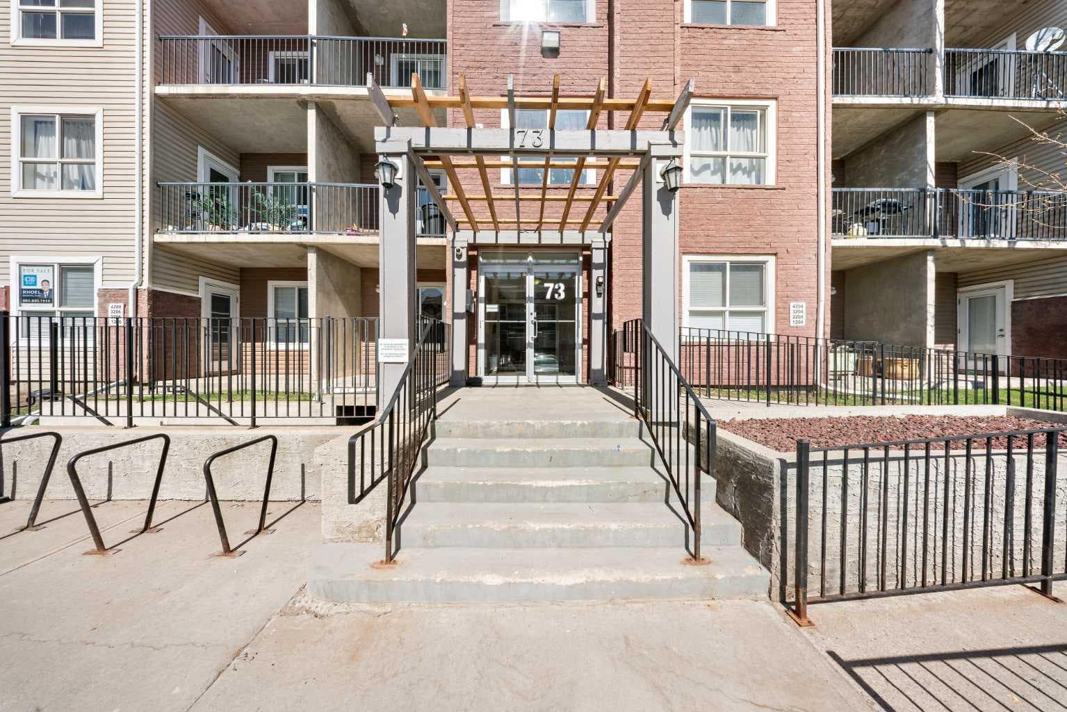 3206, 73 Erin Woods Court SE — photo 1