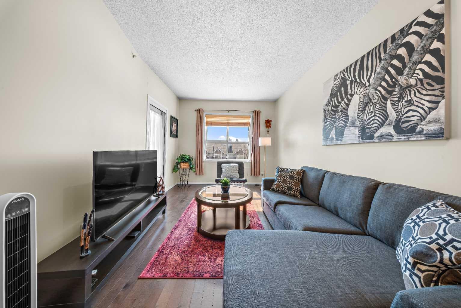 3206, 73 Erin Woods Court SE — photo 2