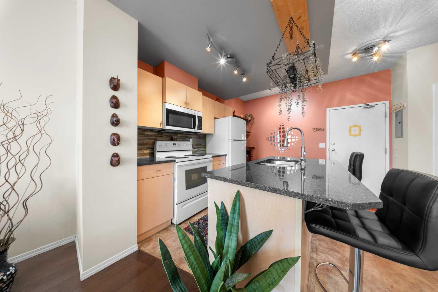 3206, 73 Erin Woods Court SE — photo 5