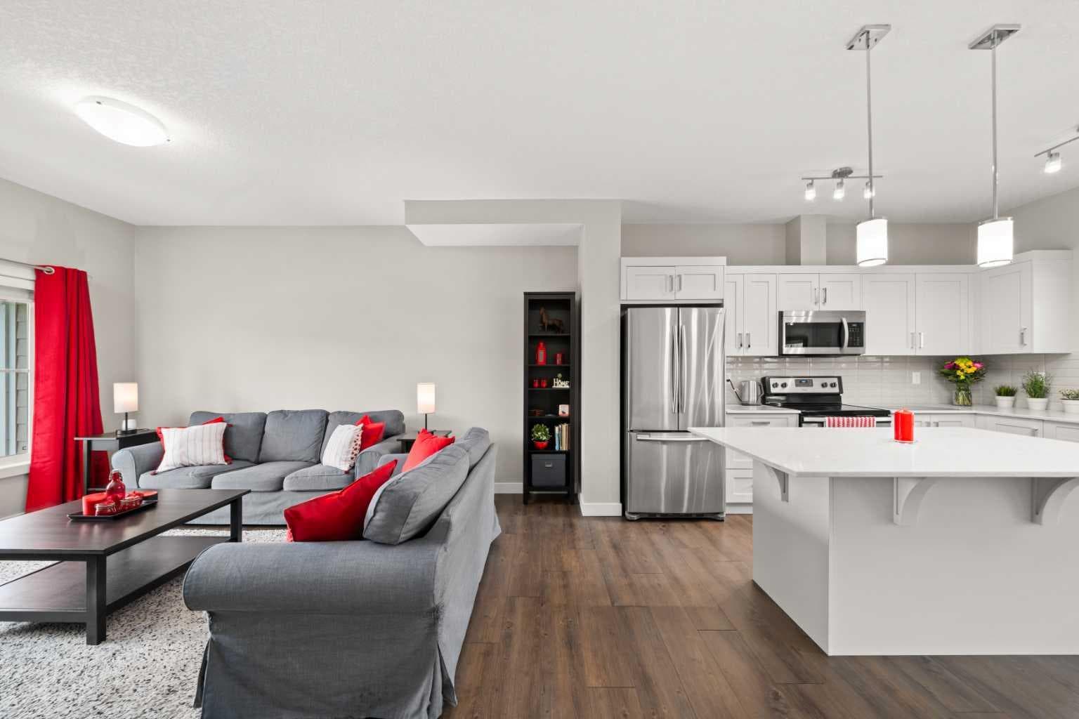 536 Cranford Drive SE — photo 3