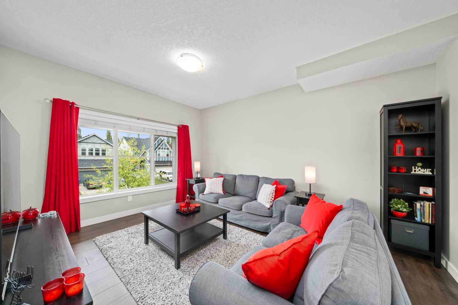 536 Cranford Drive SE — photo 4