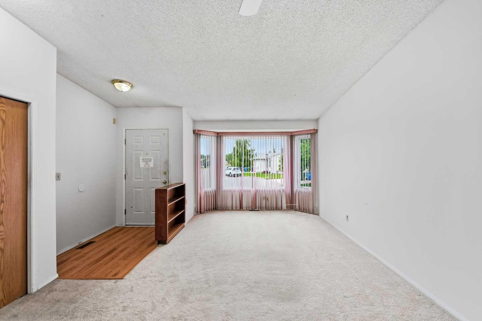 60 Rundlelawn Green NE — photo 3