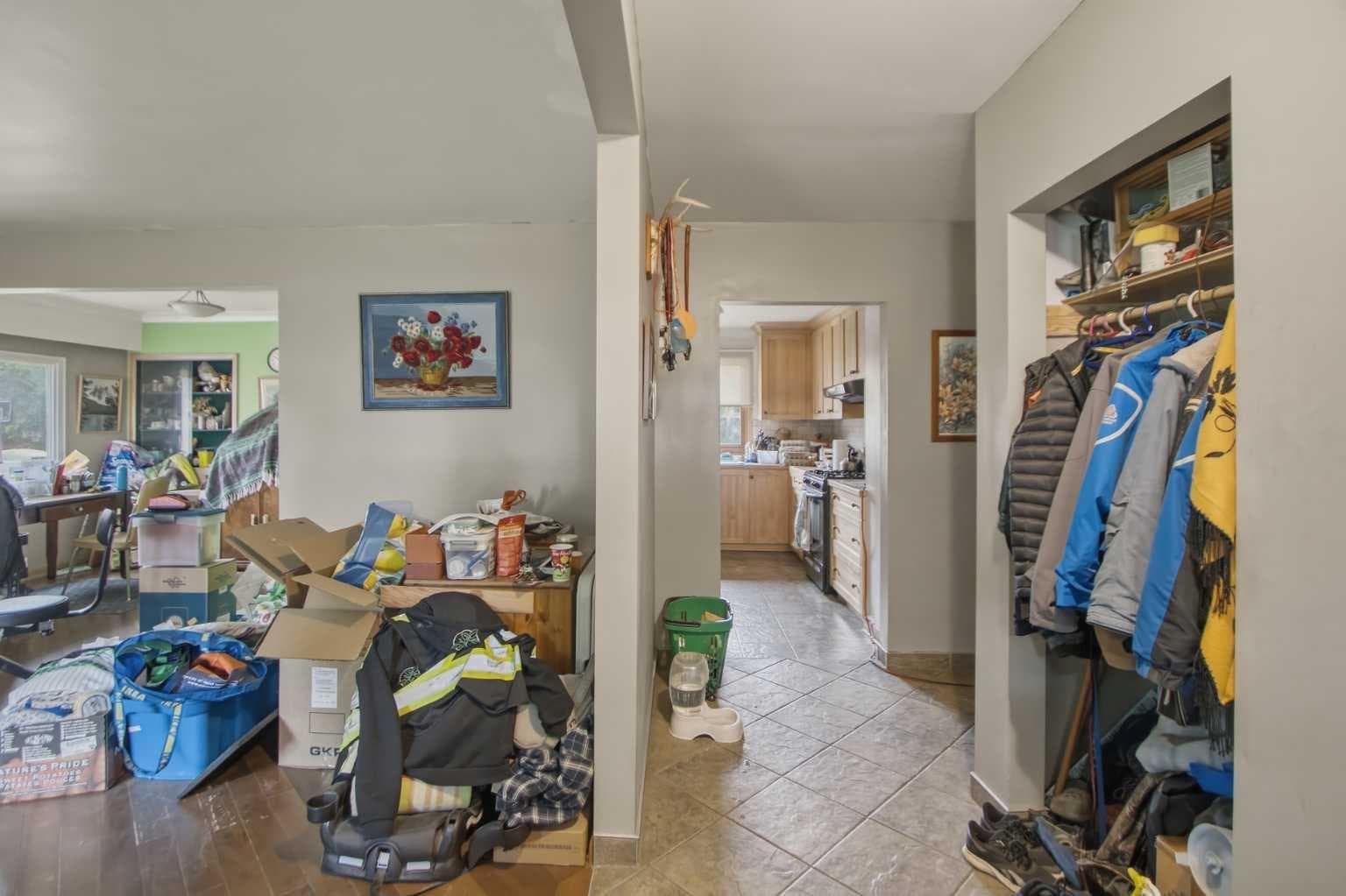 2026 27 Street SE — photo 5