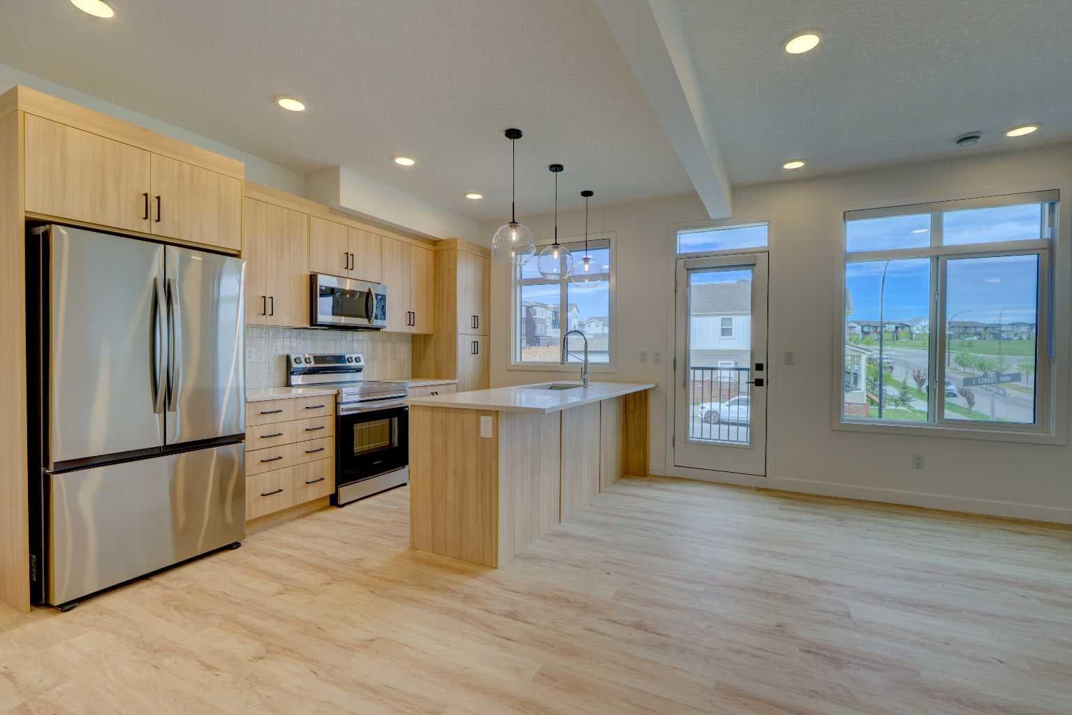 14832 1 Street NW — photo 3