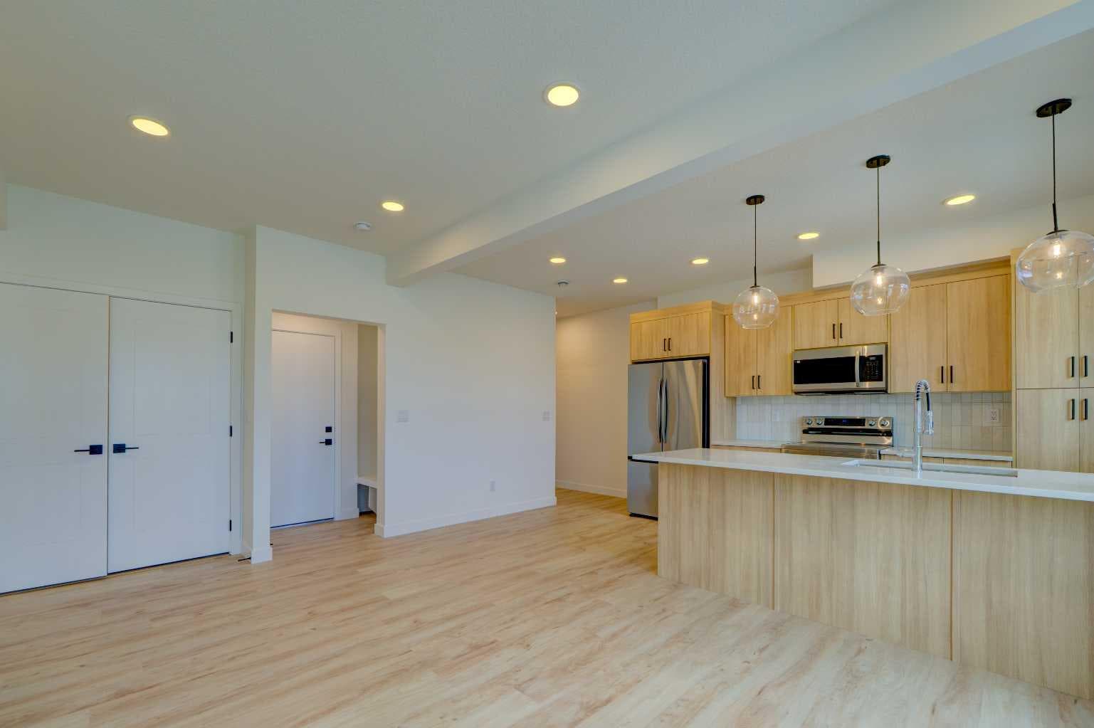 14832 1 Street NW — photo 4