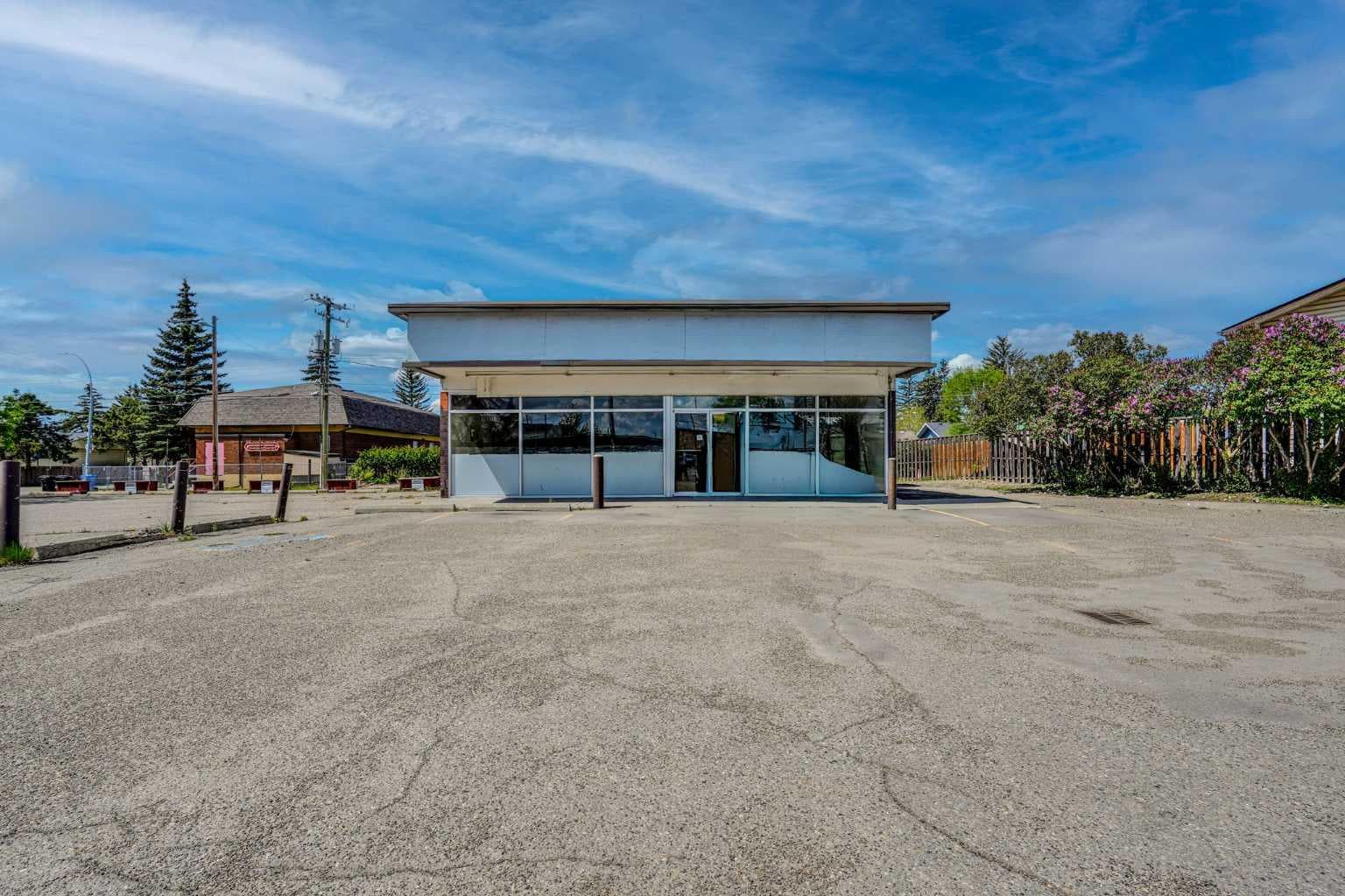7233 Ogden Road SE — photo 1