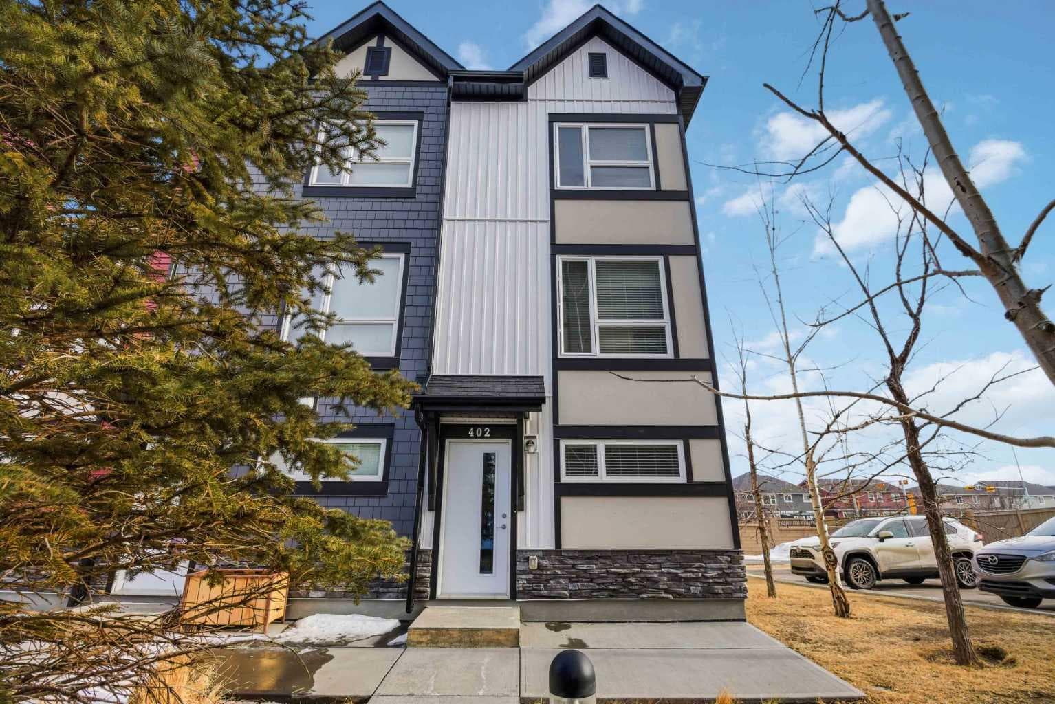 402, 11 Evanscrest Mews NW — photo 4