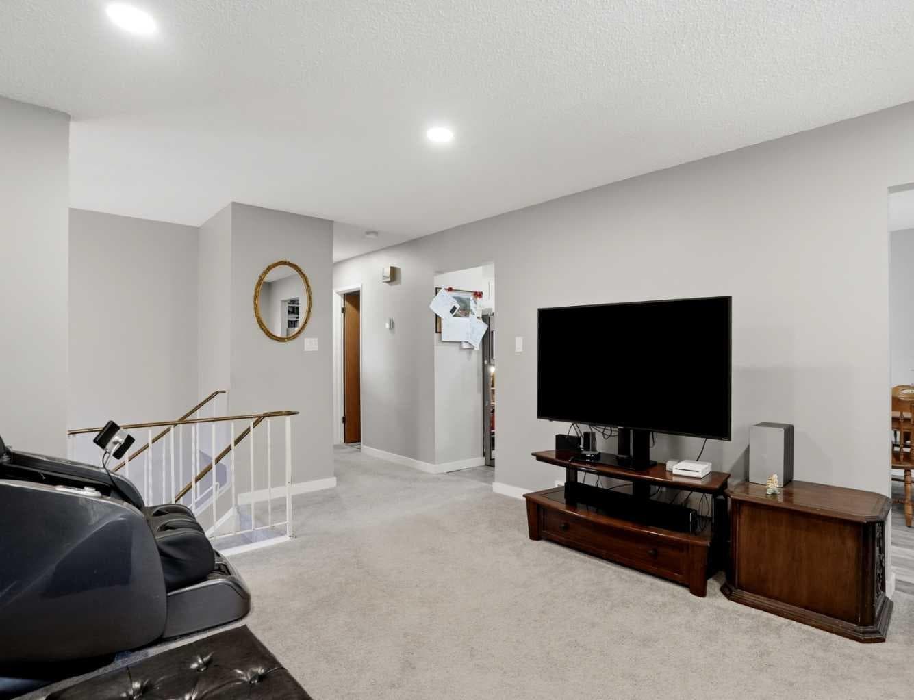3056 32A Street SE — photo 5