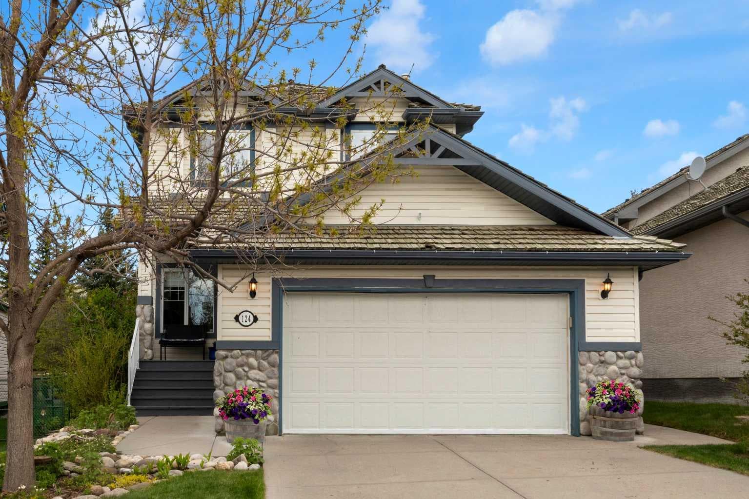 124 Gleneagles Terrace — photo 2