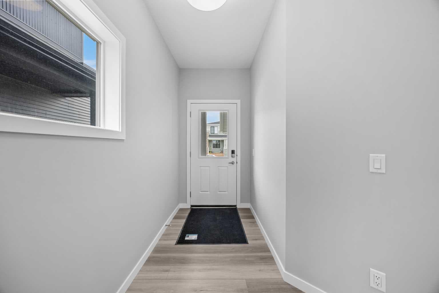 74 Lucas Place NW — photo 3