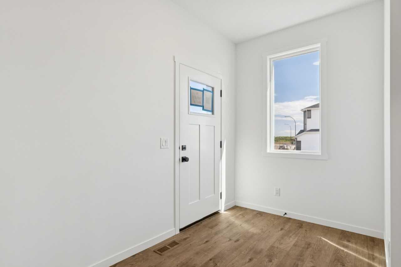93 Bartlett Way SE — photo 3