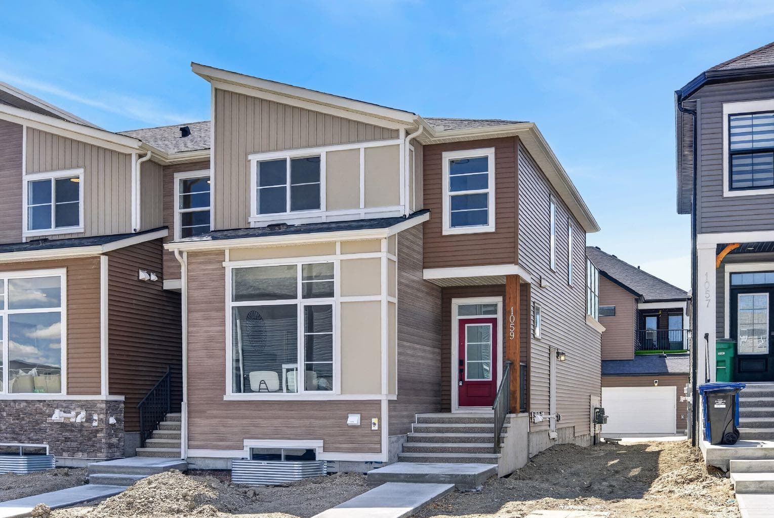 1059 Bayview Crescent — photo 2