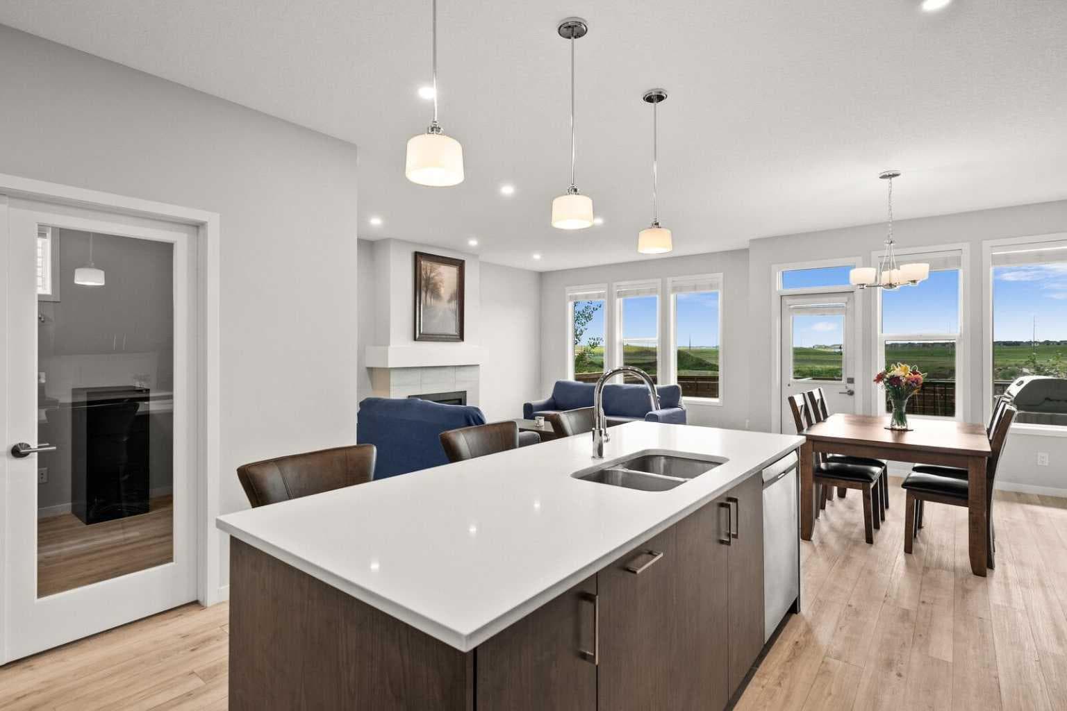 1107 Copperfield Boulevard SE — photo 5