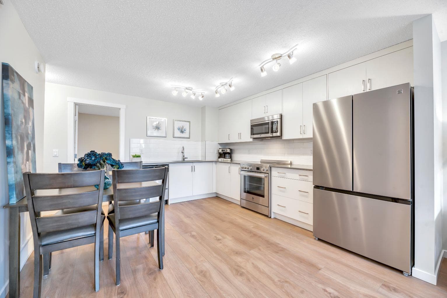 314 Cranbrook Square SE — photo 1