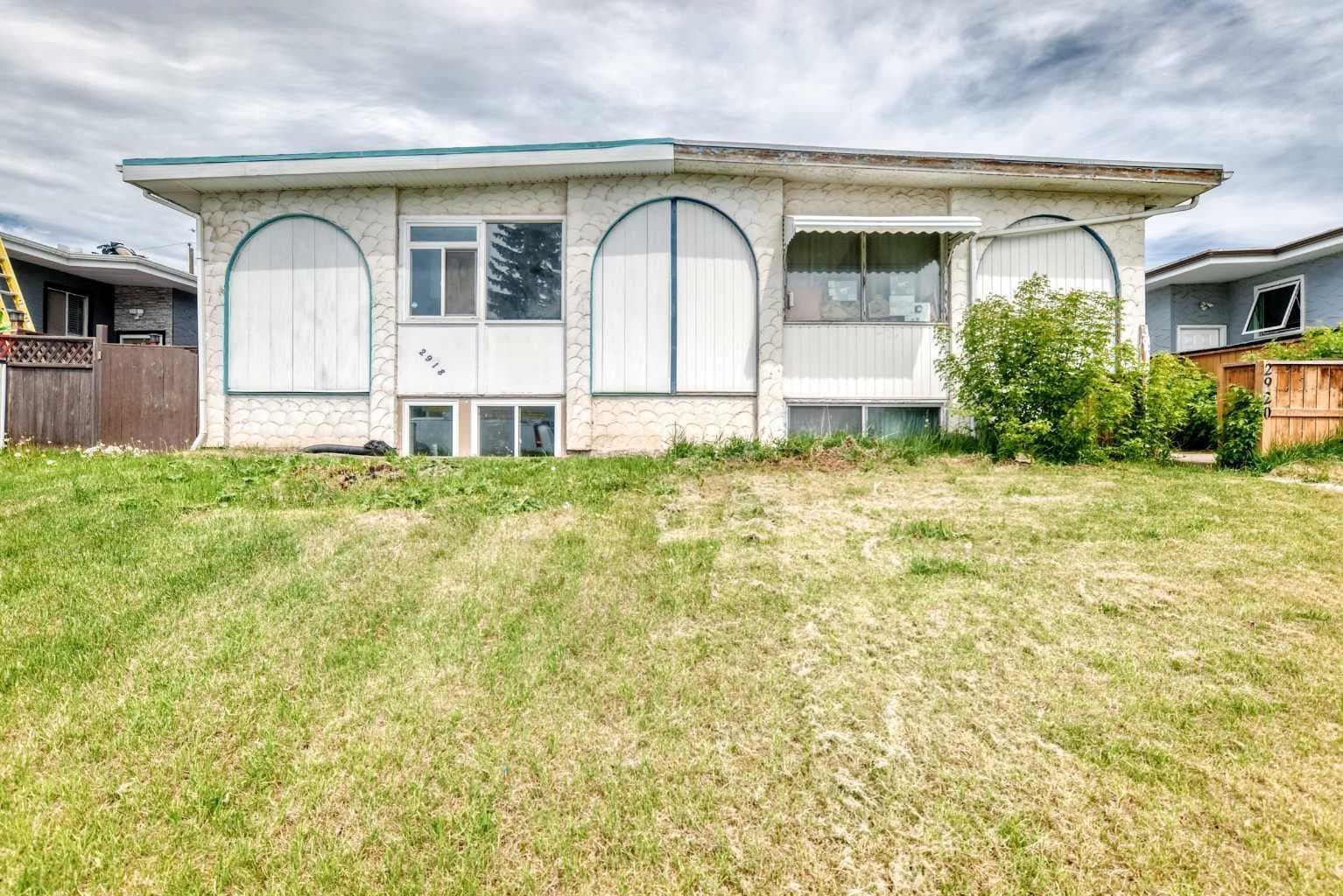 2918 Doverville Crescent SE — photo 1