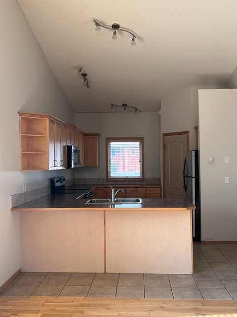 A, 4813 49 Street W — photo 2