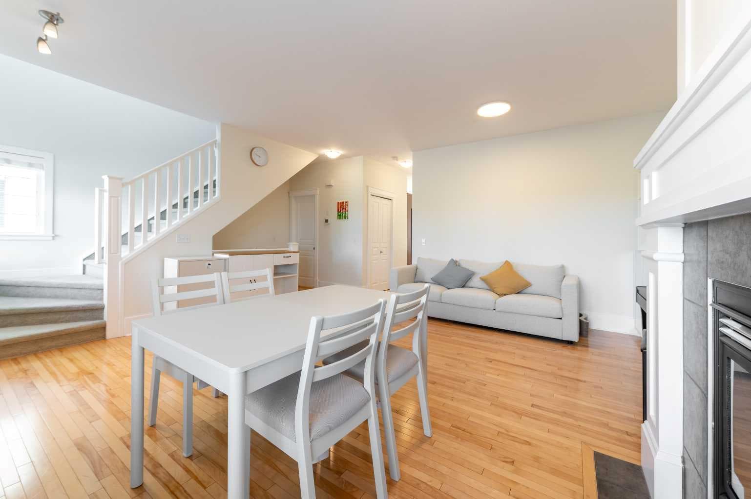 1024 Wentworth Rise SW — photo 3