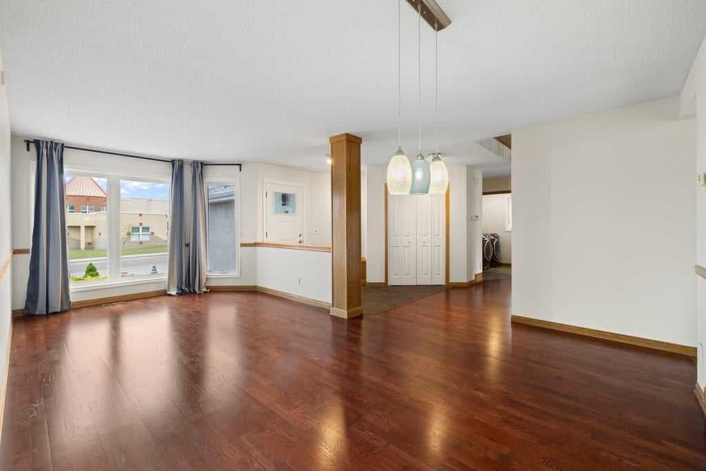 439 Douglas Woods Drive SE — photo 4