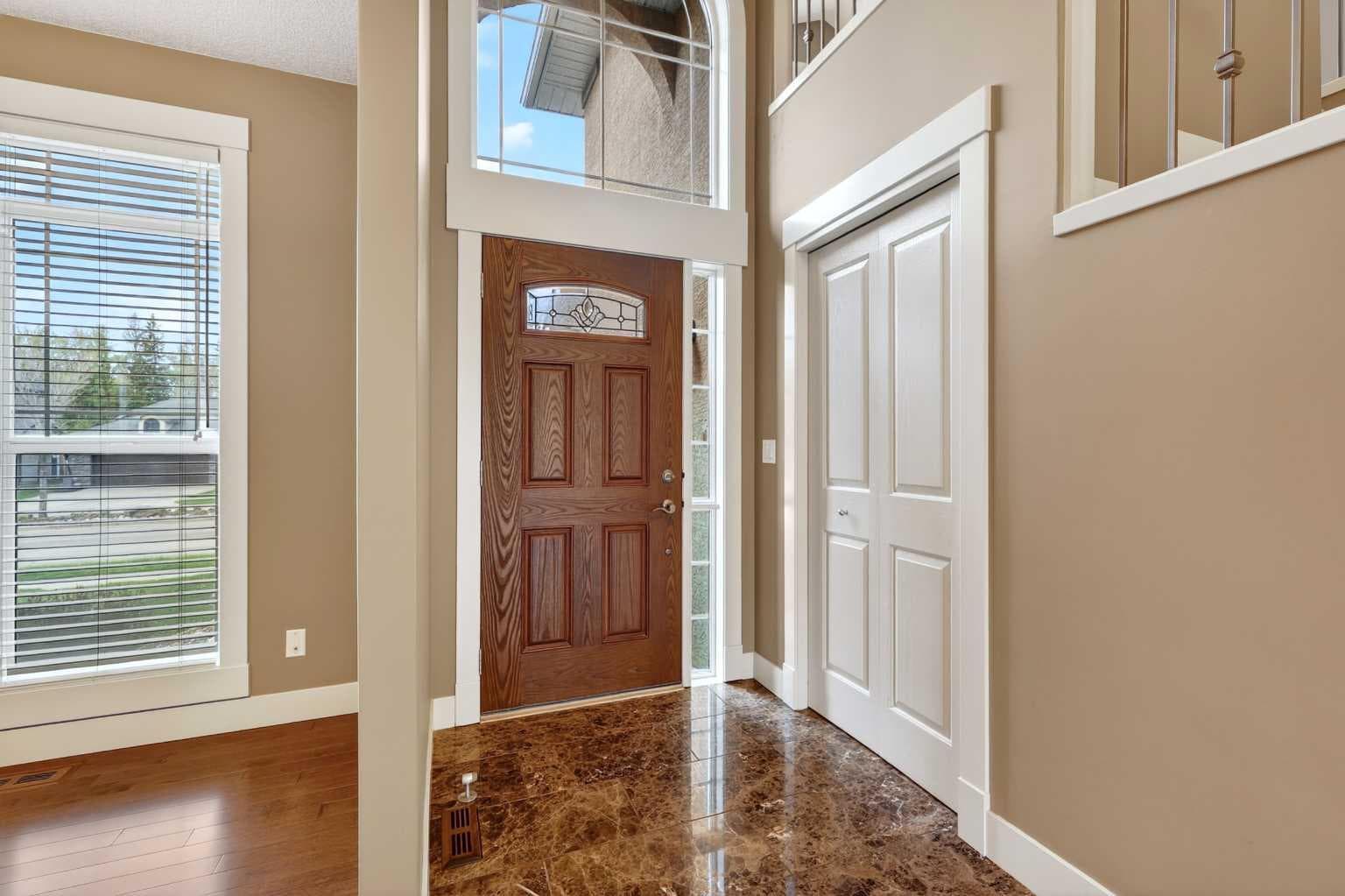 337 Discovery Ridge Boulevard SW — photo 4