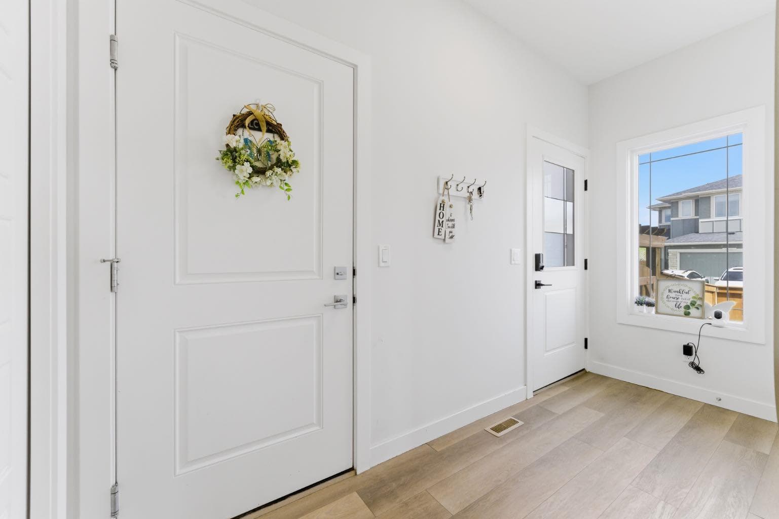 936 Langholm Drive SE — photo 3