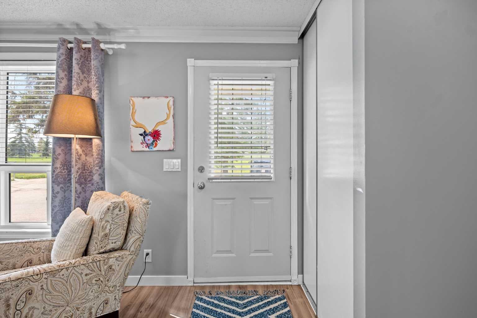 165 Woodmont Terrace SW — photo 4