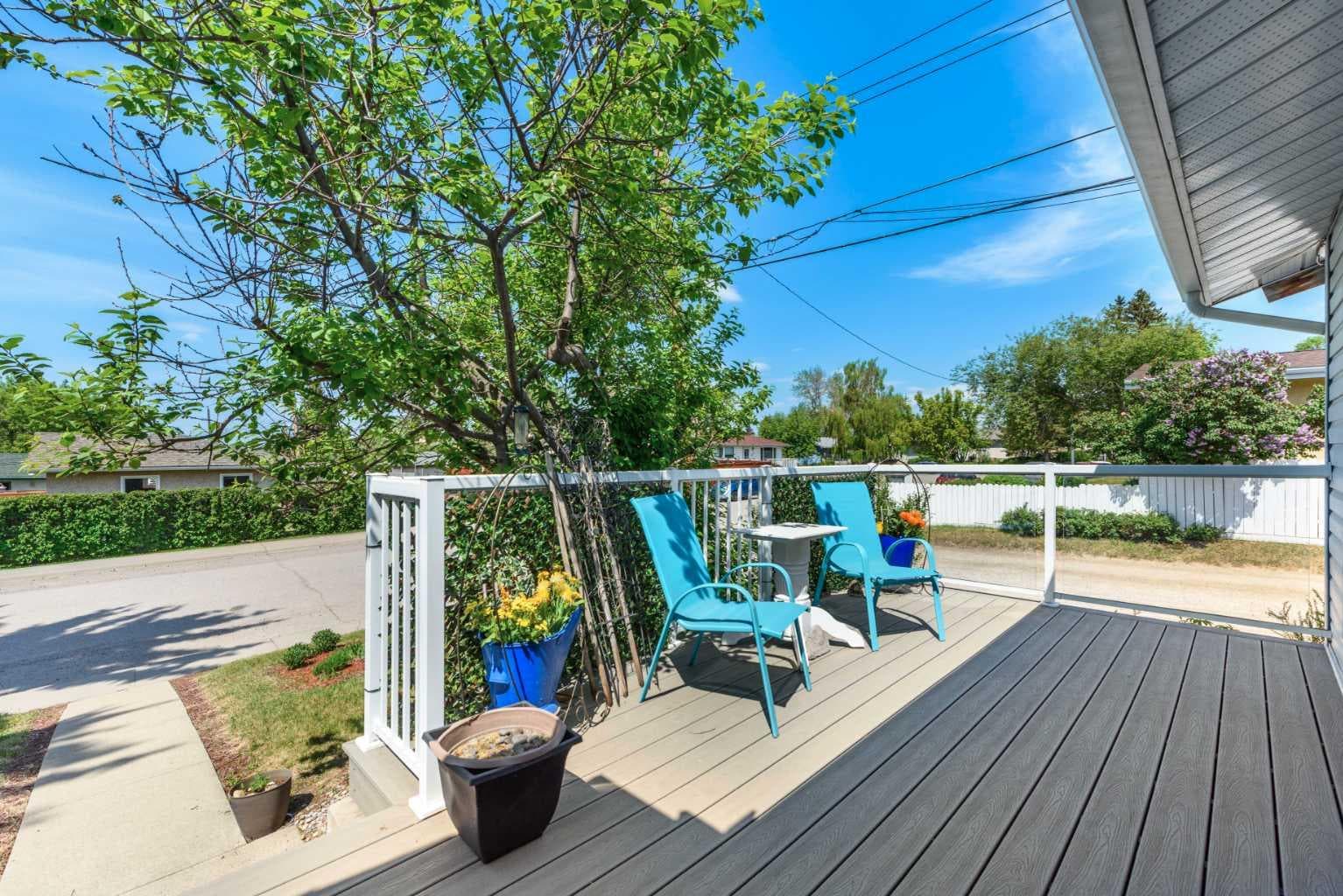 208 Van Horne Crescent NE — photo 3