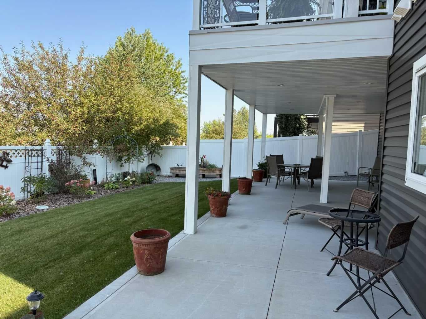 5 Leonard Close — photo 3