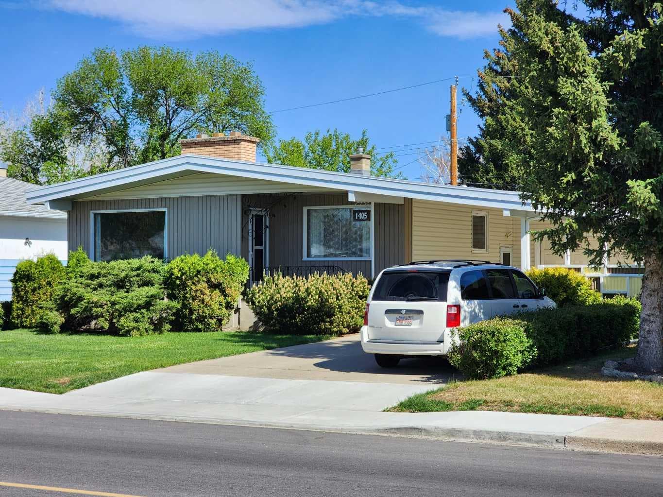 1405 13 Avenue N — photo 1