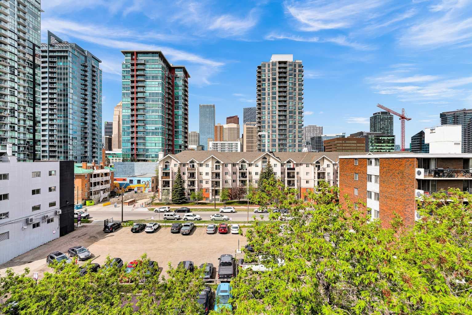 605, 128 15 Avenue SW — photo 3