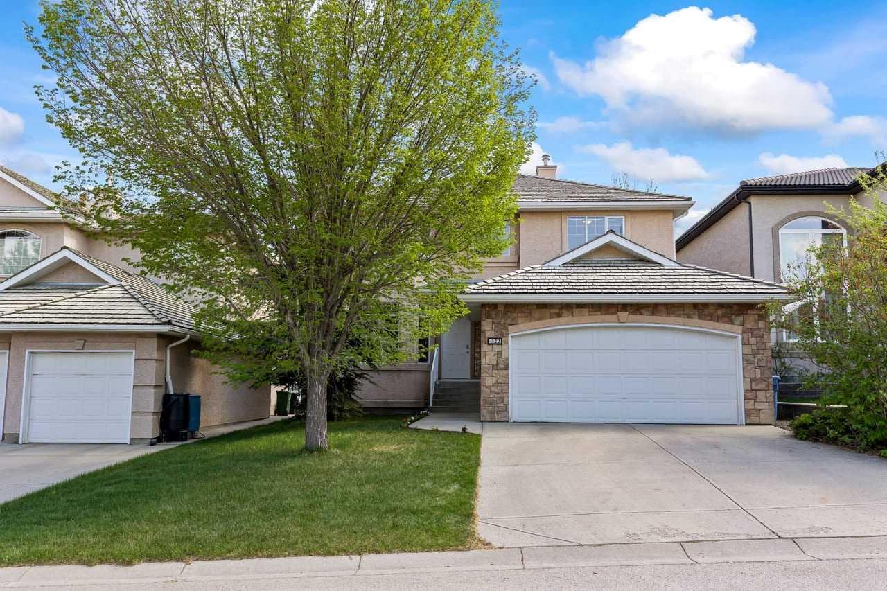 322 Hampstead Way NW — photo 1