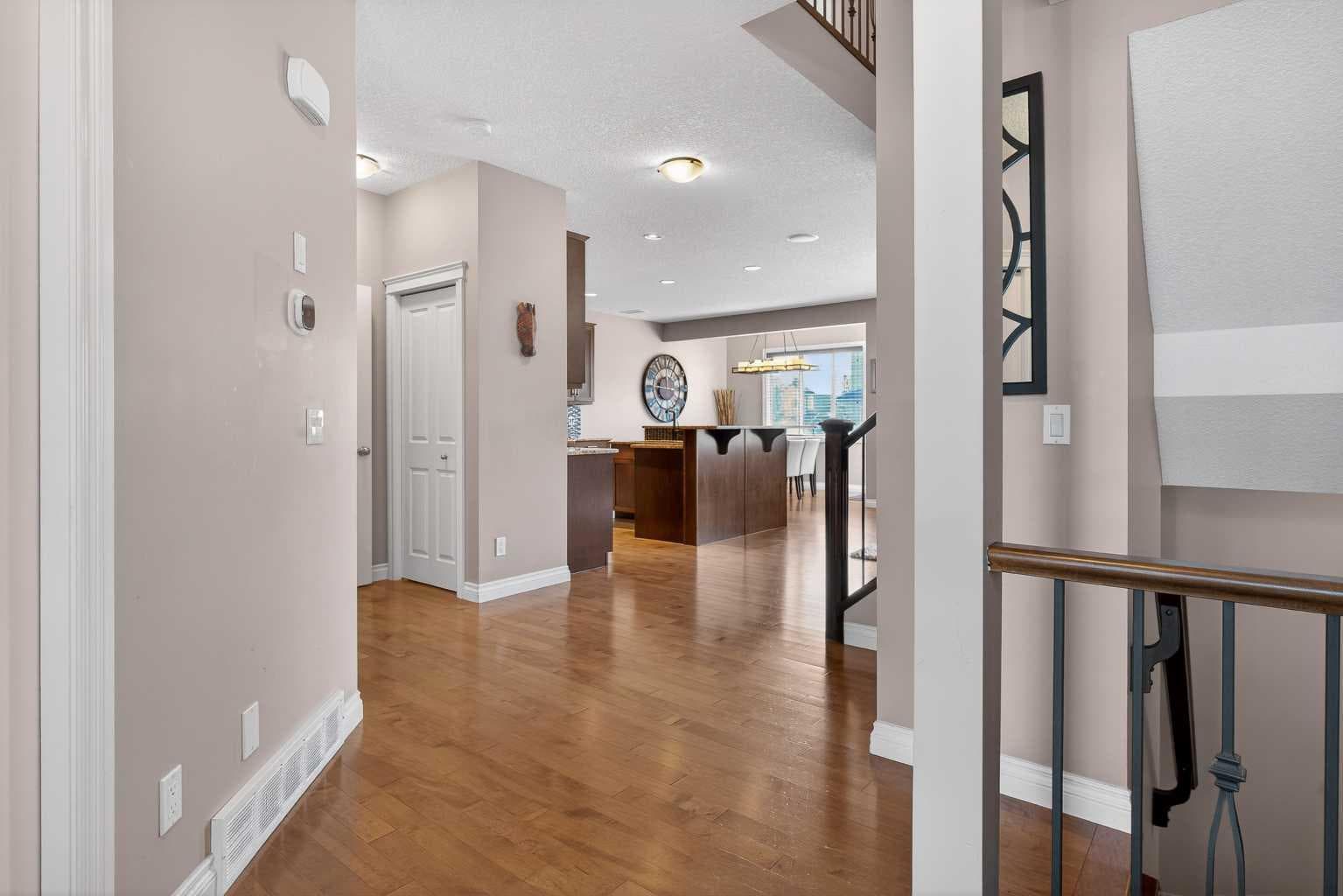 159 Sherwood Crescent NW — photo 5