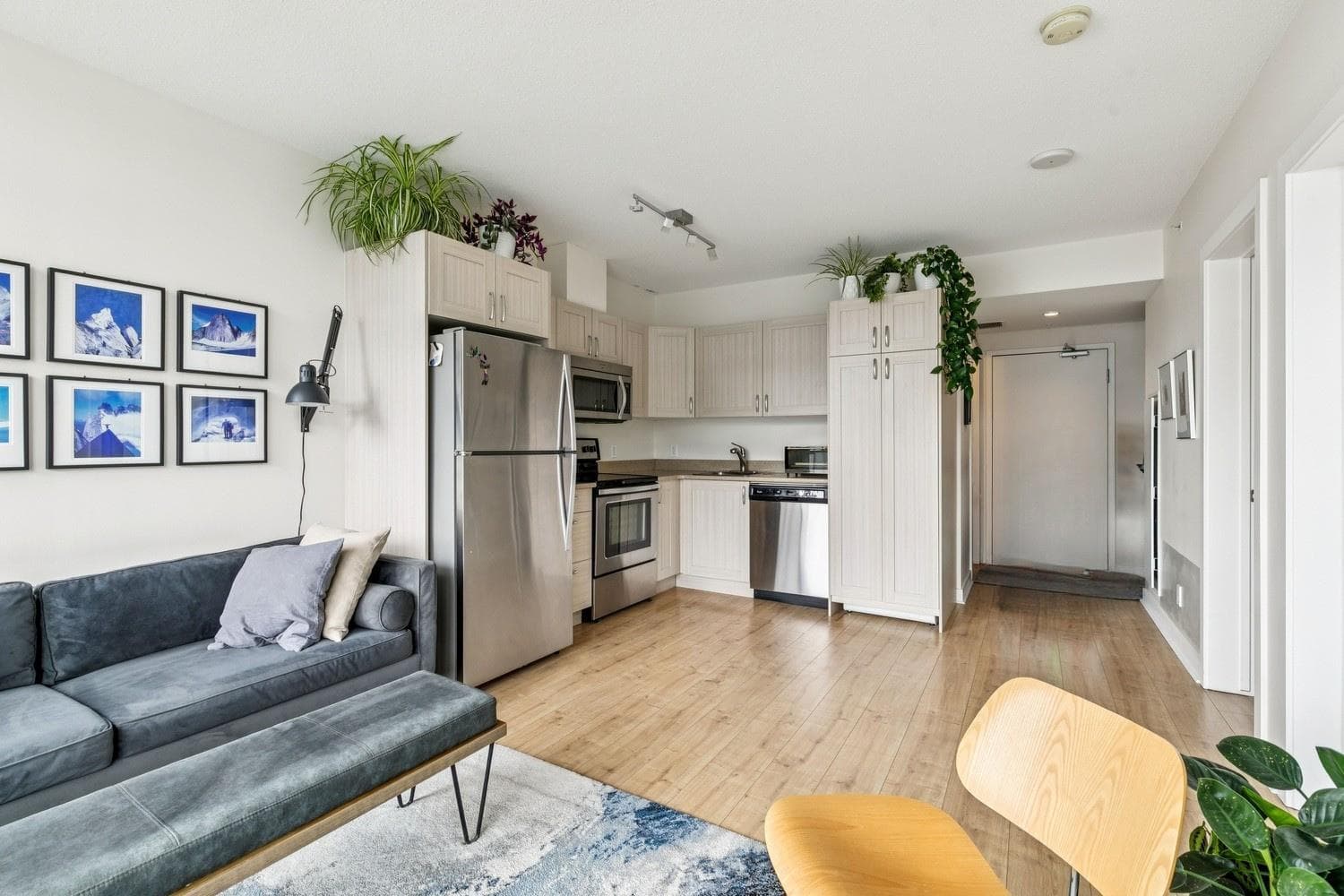 1205, 10 Brentwood Common NW — photo 5