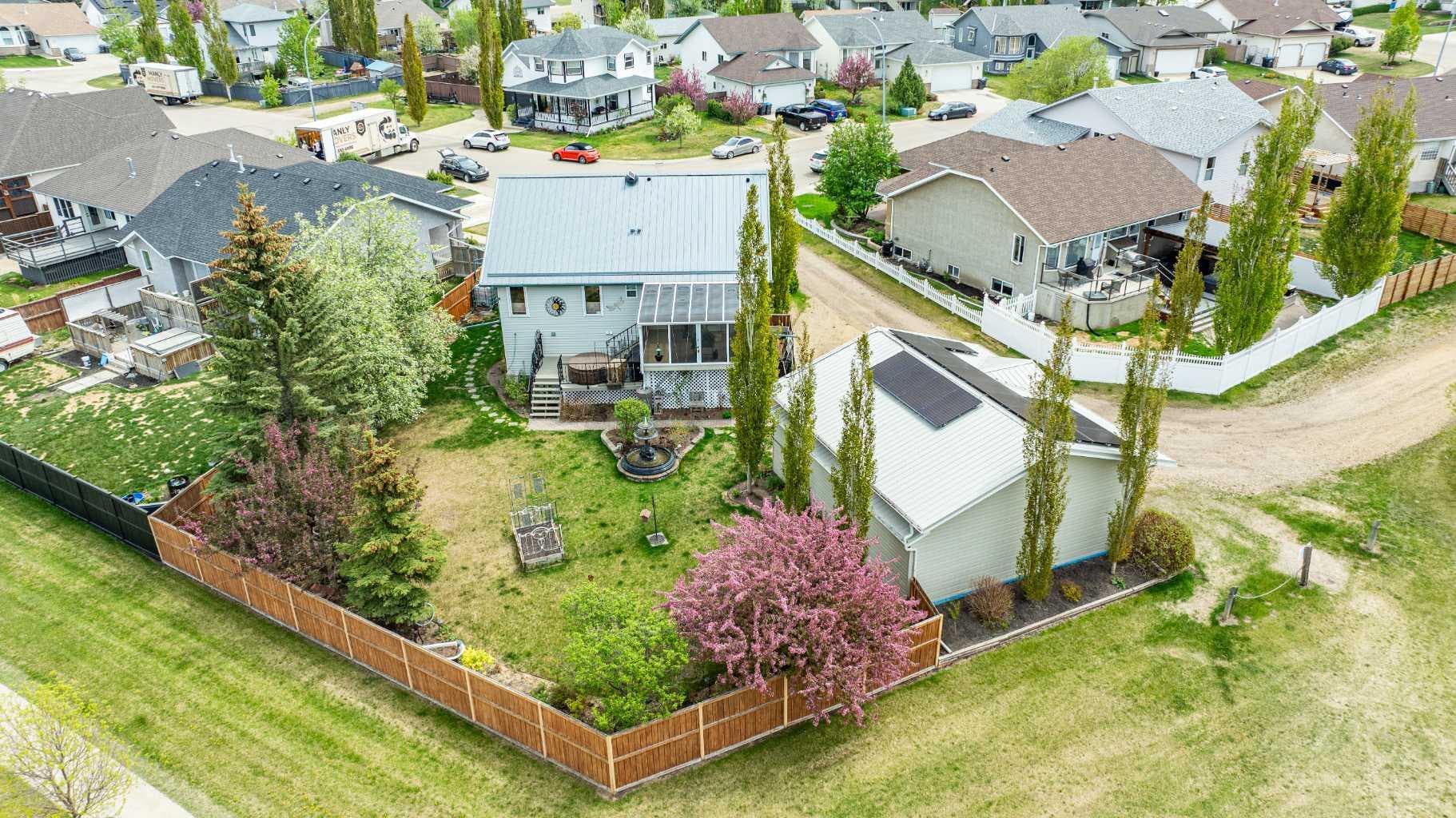 25 Fern Glade Crescent — photo 5