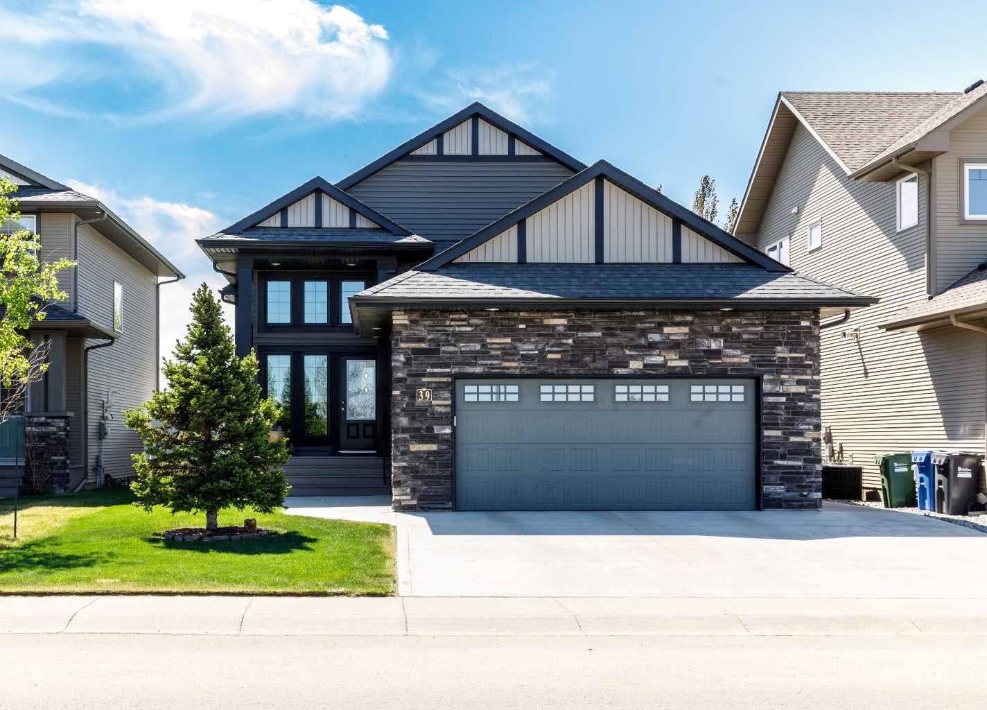 39 THOMPSON Crescent — photo 1