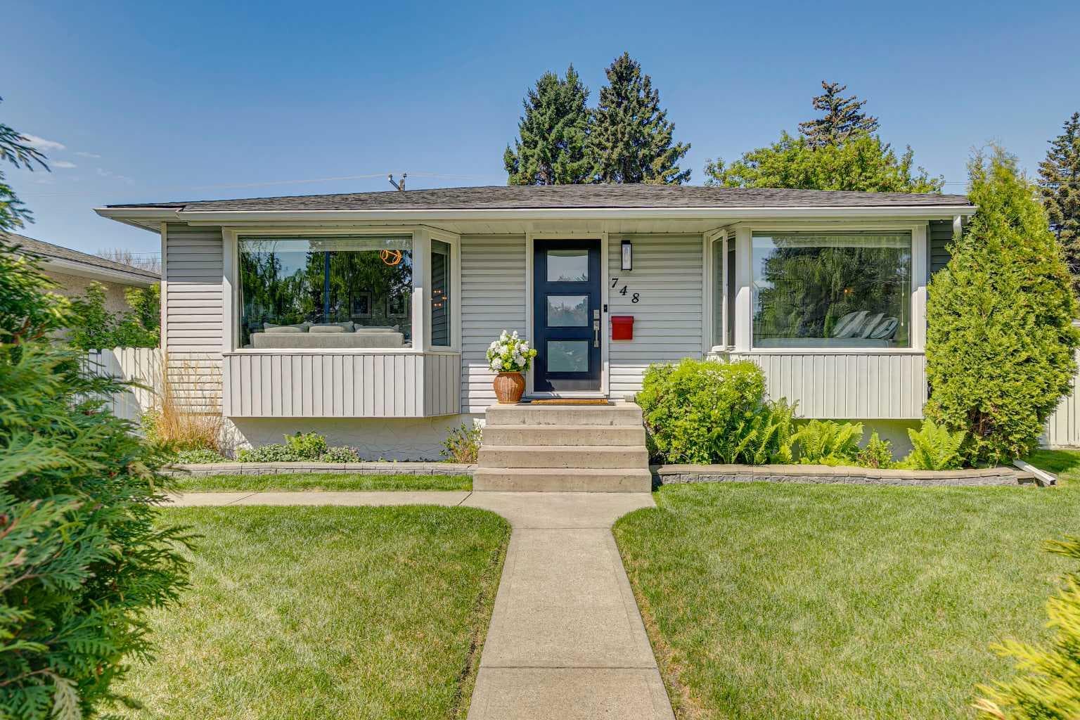 748 Archwood Road SE — photo 1